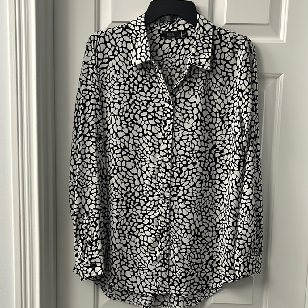 Apt. 9 Black And White Patterned Women's Top